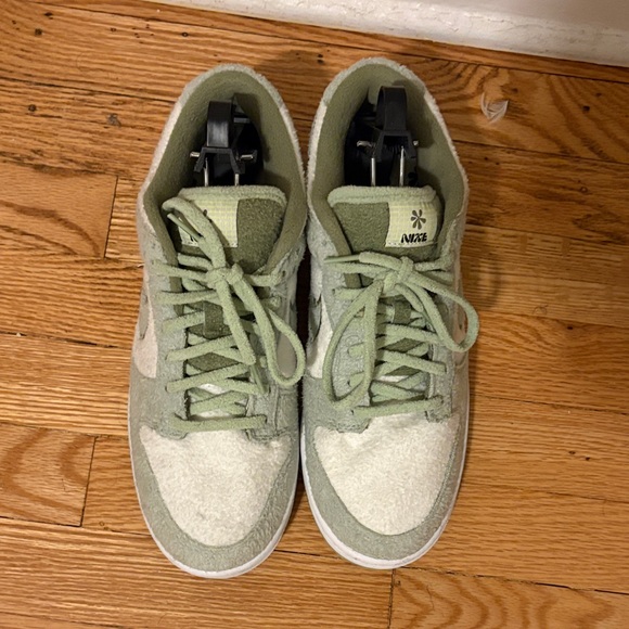 Nike Sage Green and Cream Sneakers - Picture 2 of 3
